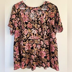Torrid Floral Peplum style blouse size 0 / L NWT